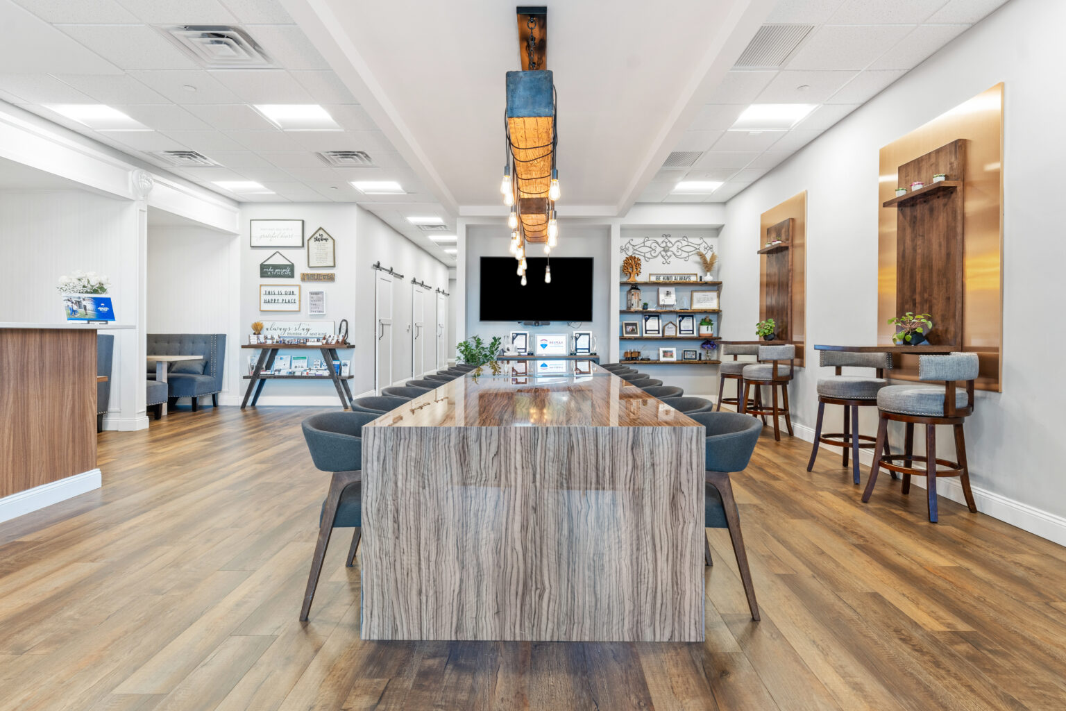 Open House Etiquette: Your Guide to Seamless Home-Hunting